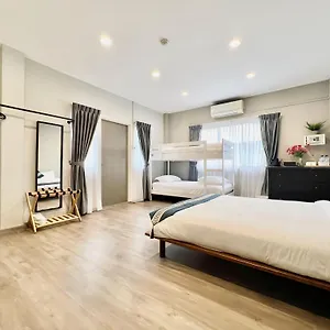 k2-guest-house.singapore-best-hotels.net/