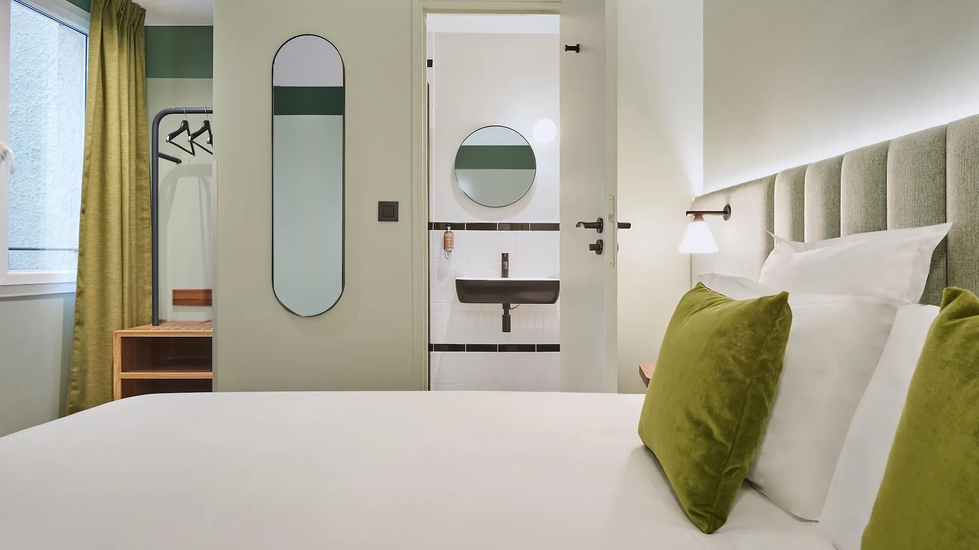 ***  Hotel 10 Opera By Happyculture Париж Франция
